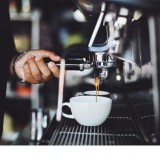 Cafe & Bar